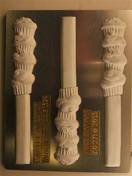 Chocolate// Candy Mold, Pretzel - Food, Stacked Cupcakes Pretzel Rod
