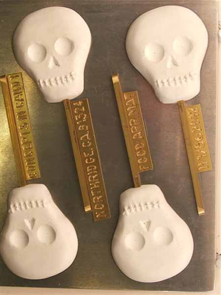 Chocolate// Candy Mold, Lollipop - Halloween, Smooth Skull with Divots for Candy